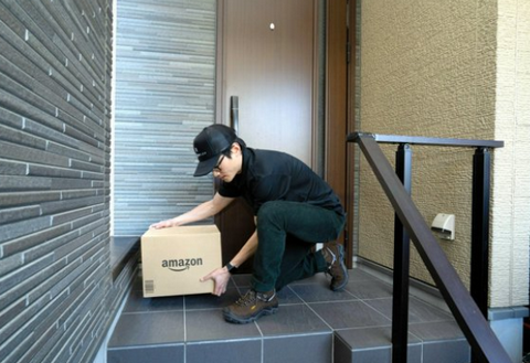 【人手不足】「置き配」が標準、手渡しは追加料金　国交省が宅配の新ルール検討