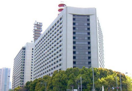 【東京】小学校教諭の男（24）逮捕　「こっちにおいで」と女子高校生狙い路上で下半身露出か　警視庁