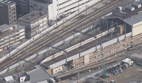 【JR新潟駅】60代女性が新幹線ホームから線路へ…レールの間に落ち、列車は体の上を通過　命に別状なし