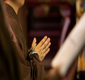 【宗教】「結婚しているお坊さん」にお布施しても功徳は期待できない…ブッダの教えを完全に無視する日本仏教の惨状
