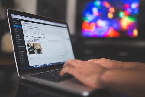 【社会】「もう最高」が「仕事つまらない」に　リモートワークで広がる孤独