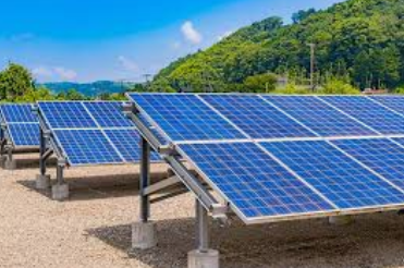 日本政府、屋根に「純国産の太陽光パネル」の設置を義務化