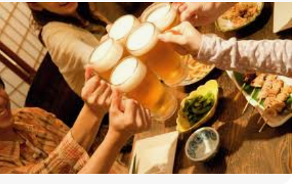 【社会】高1の夏、飲酒がばれて退学に　「重すぎる」女子生徒は裁判に訴えた