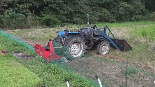 田んぼでトラクターの下敷きになった白骨化遺体　田んぼ所有の74歳男性と判明