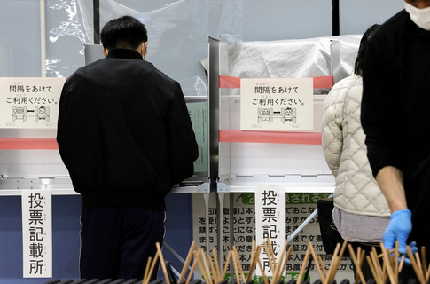 【投票】「鉛筆で票を書くと消される」　飛び交う「不正選挙」デマ
