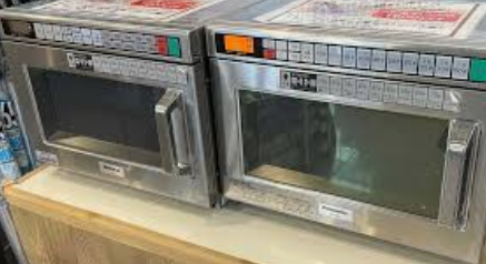 【東京】「さらって埋めるぞ」コンビニ店員に土下座強要けがさせた疑い　会社役員を逮捕、レジで因縁