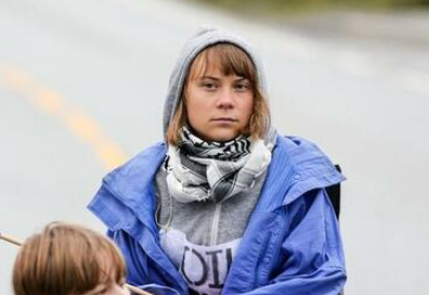 【国際】グレタさんら、ノルウェー製油所を封鎖 石油廃止を要求