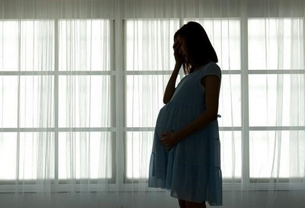 【社会】赤ちゃん遺棄の女性だけ「犯罪者扱い」で実名報道され、なぜ社会や男性の責任が問われないのか？