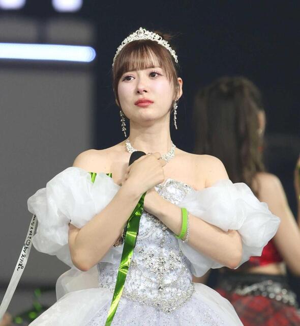 【悲報】野球を見に行った生田衣梨奈さん、必死にアピるもバックスクリーンに映らず