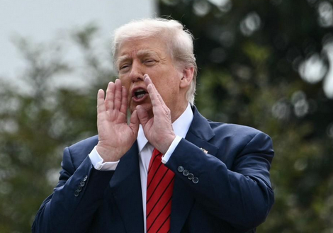 【米紙ニューヨーク・タイムズ】トランプ米大統領が国防総省に対し、テロ組織に指定した中南米の麻薬組織に対し軍事力行使を指示・・・ウォールストリート・ジャーナル「特殊部隊の投入指示」