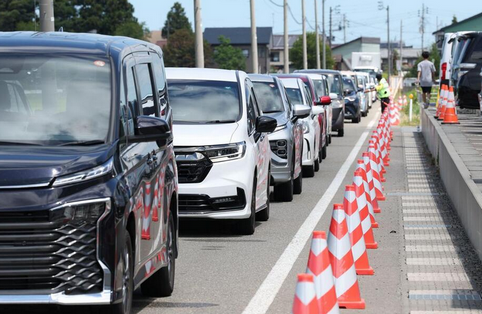 【長岡花火2025】道の駅「ながおか花火館」が花火客で満車状態に…「駐車代かからないの魅力」敷地に居座るドライバー、「利用者の駐車場なのに」と関係者怒り
