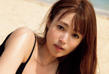 【芸能】42歳・深田恭子、『週プレ』表紙で衝撃カット　「完熟美ボディ」惜しげもなく