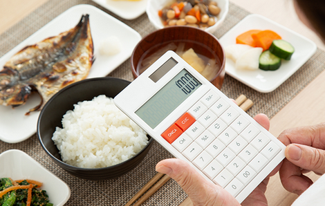 【相談】4人家族のわが家は毎月の食費が10万円超…米もパンも高いのに、ママ友の家は4人で5万円まで抑えられているそうです。何かコツがあるのでしょうか？