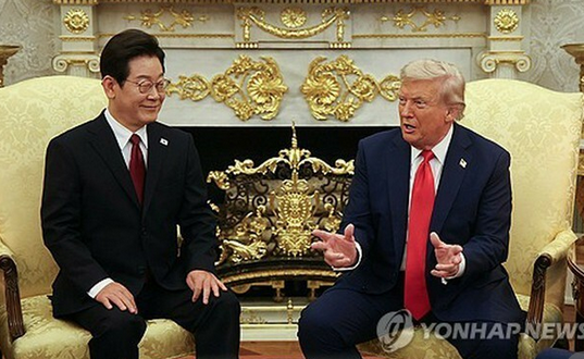 トランプ「韓国はいつまでも慰安婦で騒ぐな！日本は偉大な国！未来を見ろ！」