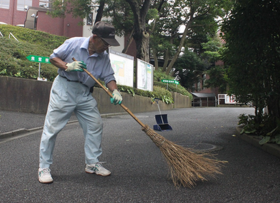 教職員に「◯したろか」　業務間違い注意された市立中の用務員が激高　姫路市教委が処分