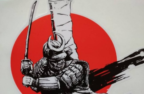 【動画】参政党により目覚めた侍、山の中で日本の敵を次々と勇ましく斬りまくる