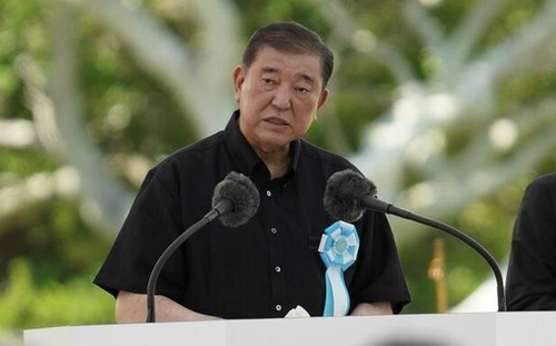 石破首相、保守派がうるさいので戦後80年談話見送り