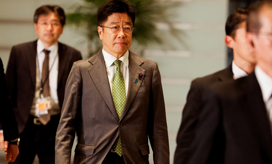 【加藤財務相】消費税率引き下げることは適当でない
