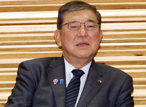【政治】「岸田ならわかるけど…」石破首相　メガネベストドレッサー受賞に疑問の声