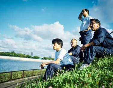 【社会】もう「大卒」の肩書きに意味はない…大卒余りで、ホワイトカラーの職が足りない