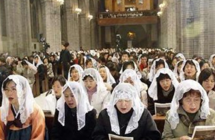 日本人が信じる宗教　仏教31%　キリスト教1%←キリスト教が不人気なのは何故？　韓国人は40%〓