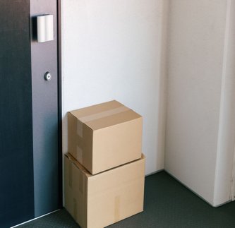 国交省「おいマンション管理人。どこマンションも入れるマスターキー作り運送業者に渡せ置き配させろ」
