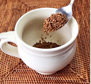 【夫婦】「月8万しか稼げないくせに贅沢するな」インスタントコーヒー「超高騰」でモラ夫から「禁止令」。言い返せない扶養内パート妻