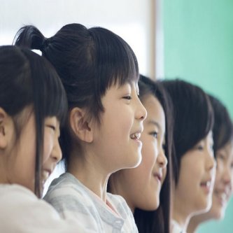 【社会】小学生に蹴られた男性教員が反射的に蹴り返したら減給…子どもは何でも許され「教員は我慢しろ」でいいのか
