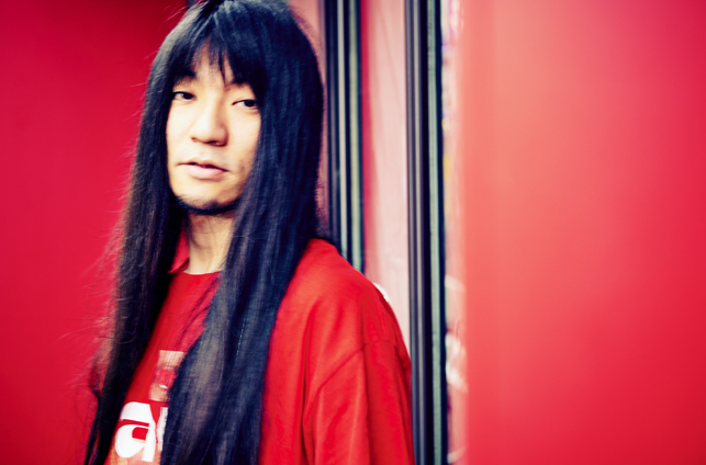 【芸能】「なんでこんなバカが国のトップなの？」カリスマ的な人気を誇るアーティスト　高市首相の“洋服選び”投稿に怒り爆発