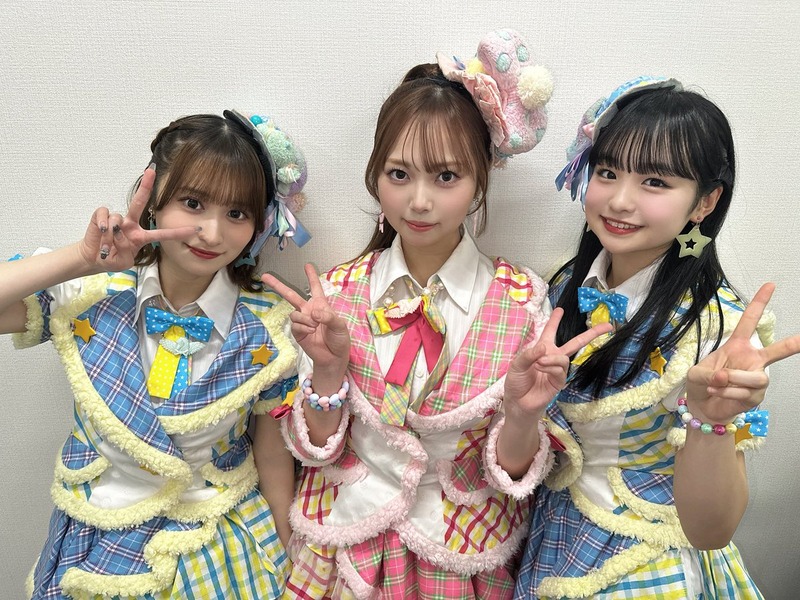 【山内祐奈 】昨日の14周年の写真一気に 載せちゃいます