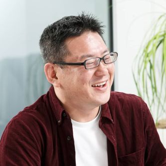 スパロボの元プロデューサーがVTuberのゲーム実況配信のコメント欄に連日現れてOGをすすめたりしてる・・・