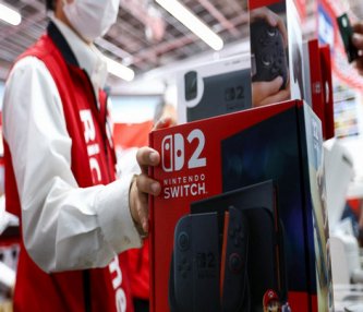 【悲報】店、泣く「普通にSwitch2売りたいんよ…でも転売カスのせいで条件設けるしかないんよ…」