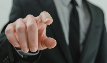 【明石市】「ごめんなさい」はむしろ逆効果…市役所が困り果てた「クレーマー市民」を1分で撃退　専門職として弁護士5名採用