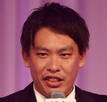 【有名編集者】箕輪厚介氏「TwitterやYouTubeのコメントは基本的にはバカと暇人の意見であり、まともな人はコメントをしてない」