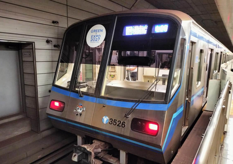 【電車】横浜市営地下鉄、ホーム上の時刻表を撤去→QRコードに SNSで批判続出