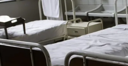 上小阿仁村「先生は休んでばかりの年寄りで信用ならない」医師「24時間対応を要求される」