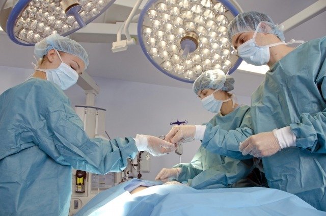 【衝撃】僕「ケツの付け根にへんなしこりあるな…病院いこ」→