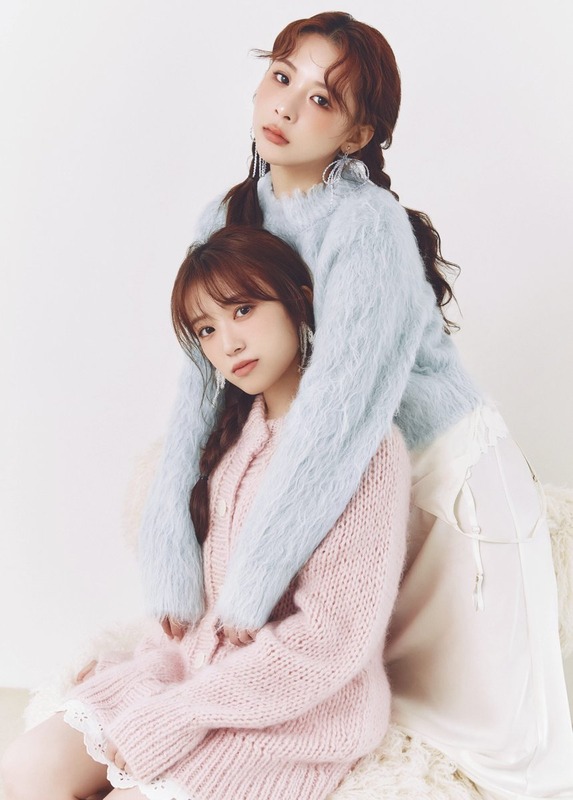 【矢吹奈子】思わず触れたくなる♡ 大人な「キレイ色」ニットコーデ