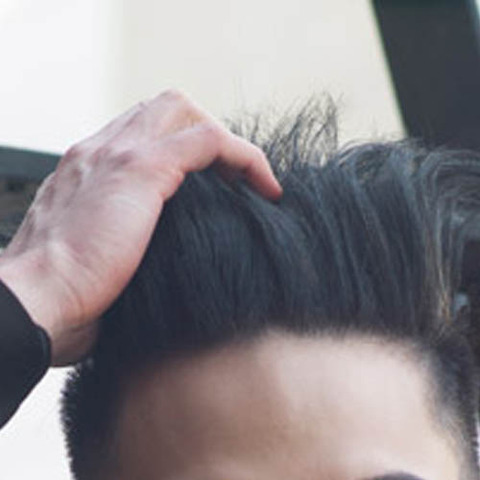 お前ら仕事行く時髪セットしてる？