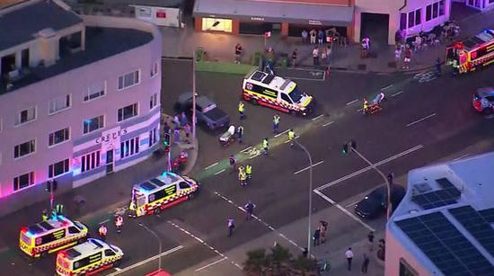 【速報】シドニー近郊のビーチで銃撃があり、豪メディアによると、複数の死者が出ている