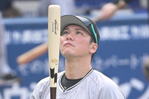 レジェンド坂本勇人(37)　率.287(8532-2447)  本298  点1060  OPS.808