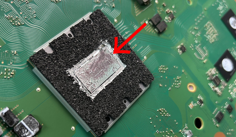 【悲報】メディア「『PS5』液体金属不具合が1年半未満の本体でも発生。置き方は関係ないか」