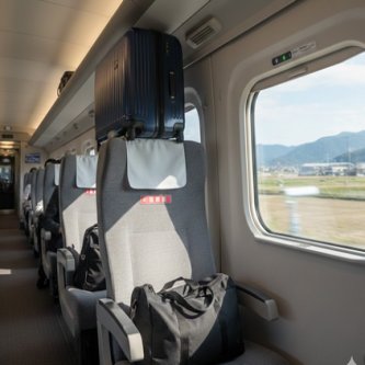 【トラブル】新幹線の予約スペースに無断荷物「中国人がキレ出して駅員と喧嘩」 日本人客も加わって…車内騒然