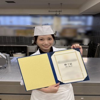 【朝長美桜】お寿司の学校卒業