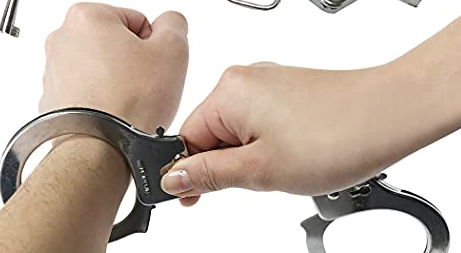 【岡山】「金出せ」「無いんだったら下着脱げ」帰宅中の20代女性の首を絞め現金と下着を奪おうとした疑いで男（45）を逮捕