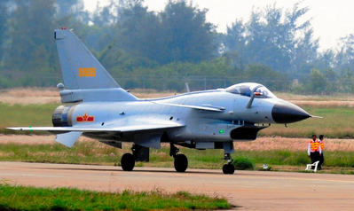 中国軍機が自衛隊機にレーダー照射　沖縄本島南東の公海上空　小泉防衛相、未明の臨時会見