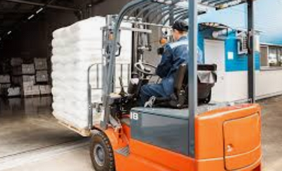 【北海道】「下げて」の指示を「移動して」と聞き間違い?フォークリフトで持ち上げたパレット9枚、約6mの高さから転落　屋根修理の78歳男性が頭蓋骨を骨折するなどの重傷