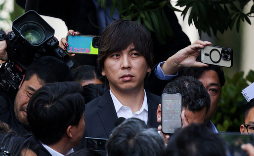 【ドラマ化】「ストレスで聴力を失い円形脱毛症に」水原一平受刑者の妻の苦労