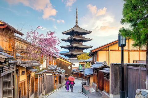 日本人は国内旅行すら行けなくなった　それは日本人に「お金も時間もない」ことに尽きる