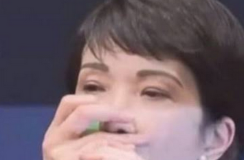 【画像】高市早苗、朝鮮飲みをしてしまうwwwwww